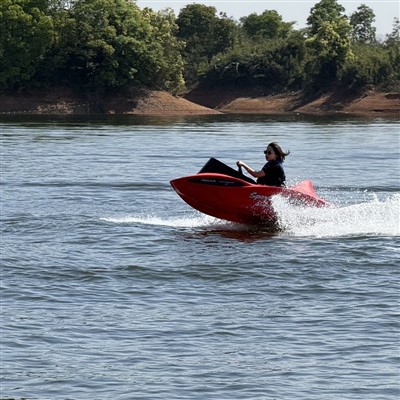 Rýchlostná motokárová loď